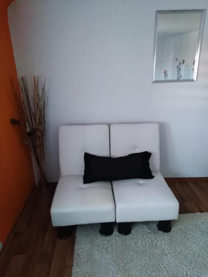 Ferienwohnung Mit Kleinem Garten Sonnenbühl Exterior foto